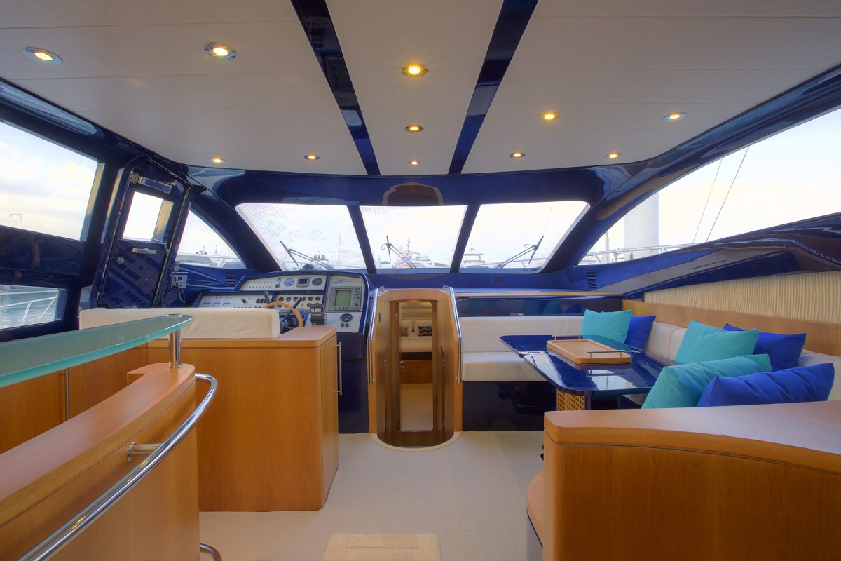 Аренда яхты Riva 70 Dolce Vita Aria Blue на Пхукете